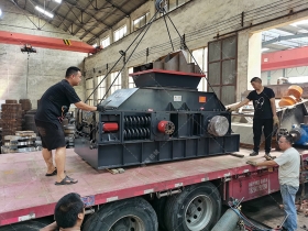 1208型半自动对辊91抖音免费视频发货 破碎石英石